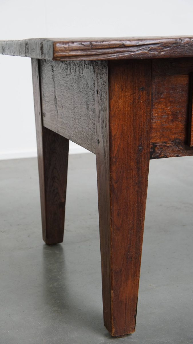 Charmante En Praktische Antieke Franse Salontafel Met Opvallende Kleuren Een Mooi Patina image 15