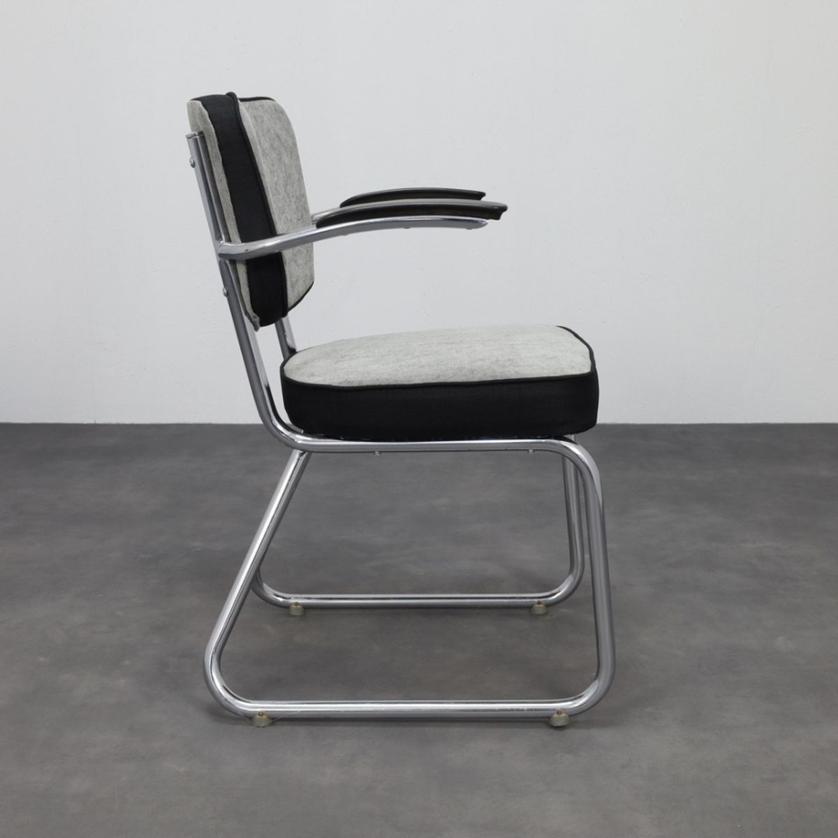 Tubular Frame Armchair By Ahrend De Cirkel 1960s image 6