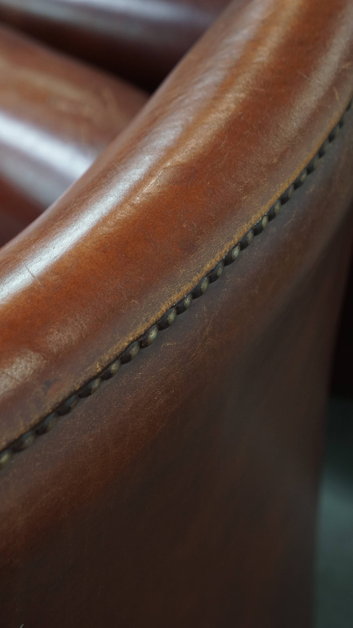 Karaktervolle Set Van 2 Vintage Schapenleren Armchairs Met Warme Kleuren En Een Mooi Patina image 18