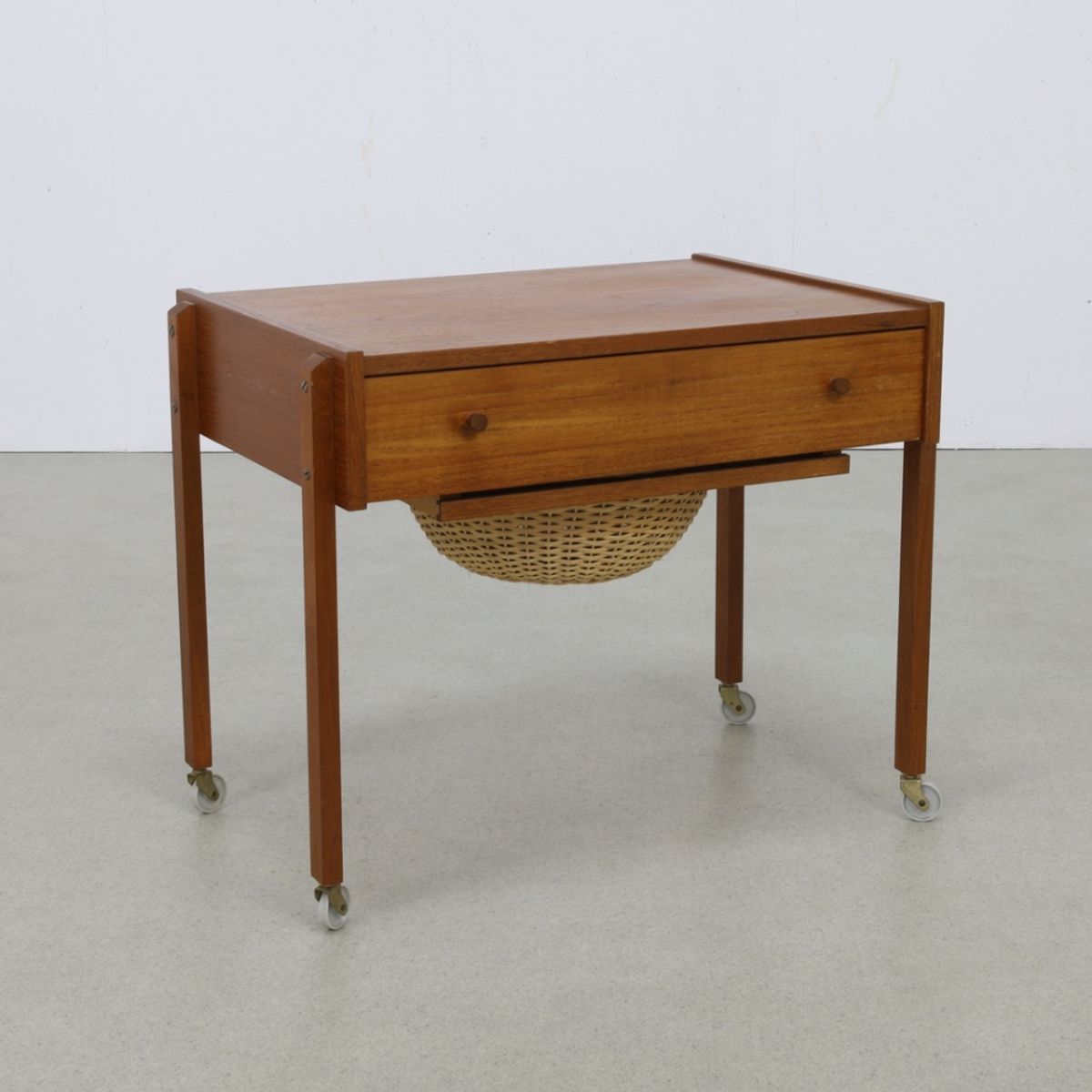 Vintage Naaitafel Bijzettafel Met Lade, 1960s image 4