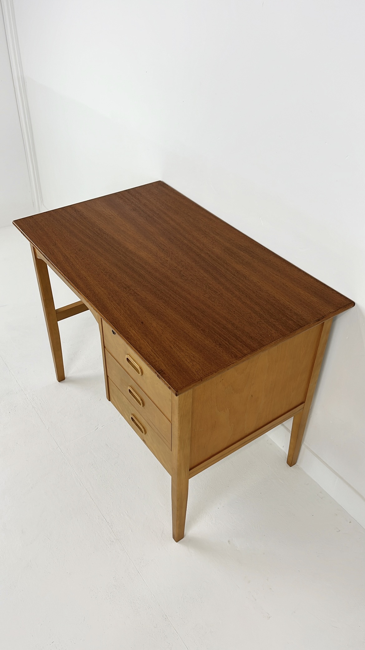Scandinavisch Vintage Teak Fineren Bureau Veme image 7