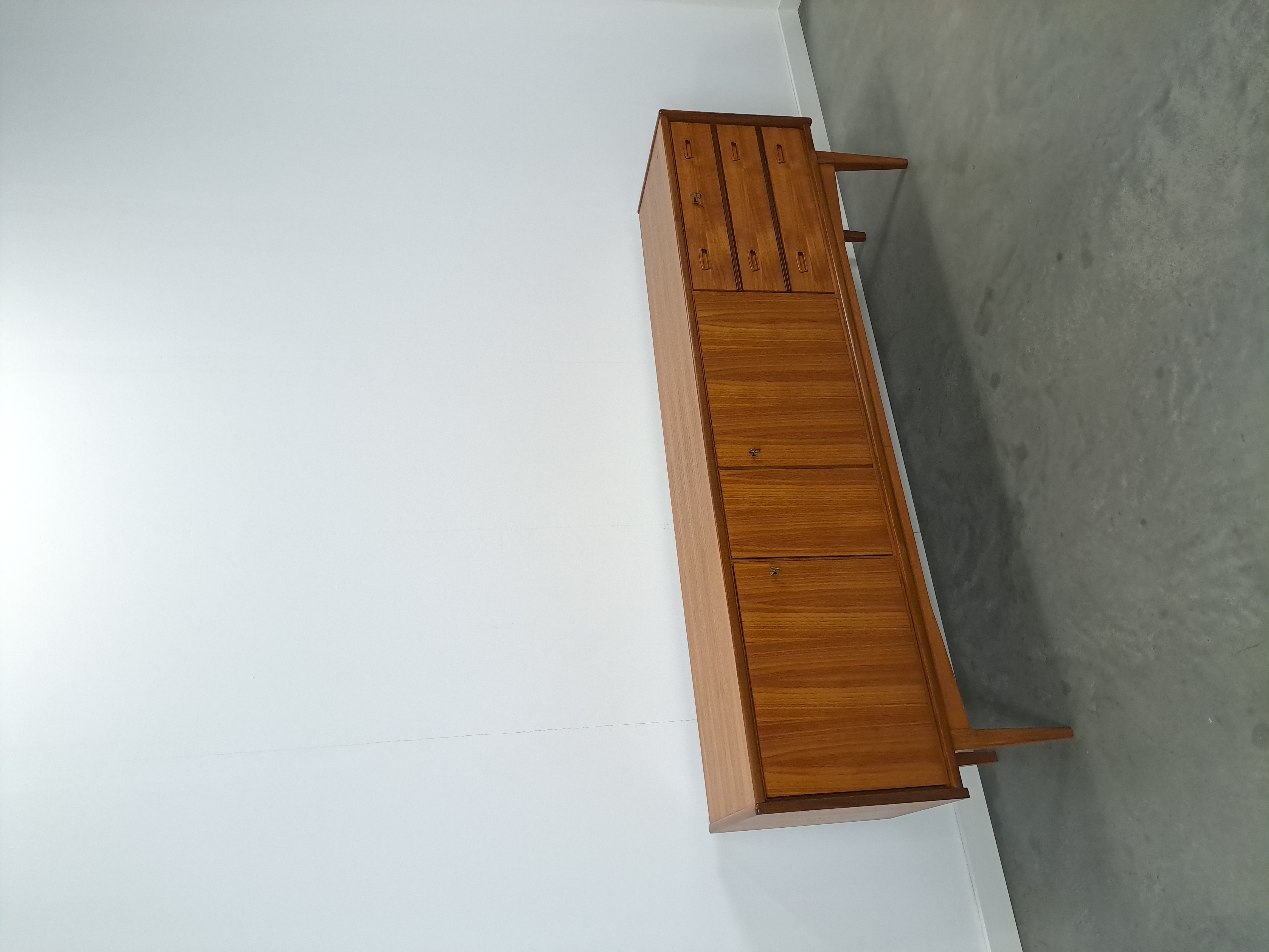 Design Teak Dressoir Bartels Met Lades image 2
