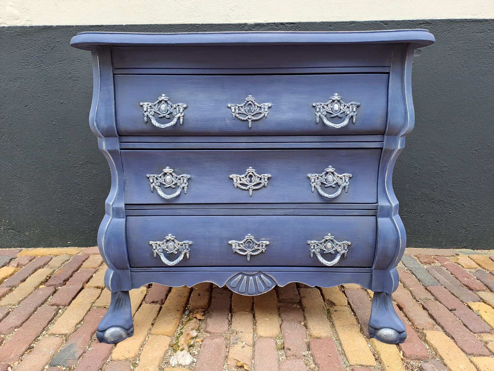 Ladekast - Buikkastje - Blauw Met Zilveren Details image 2