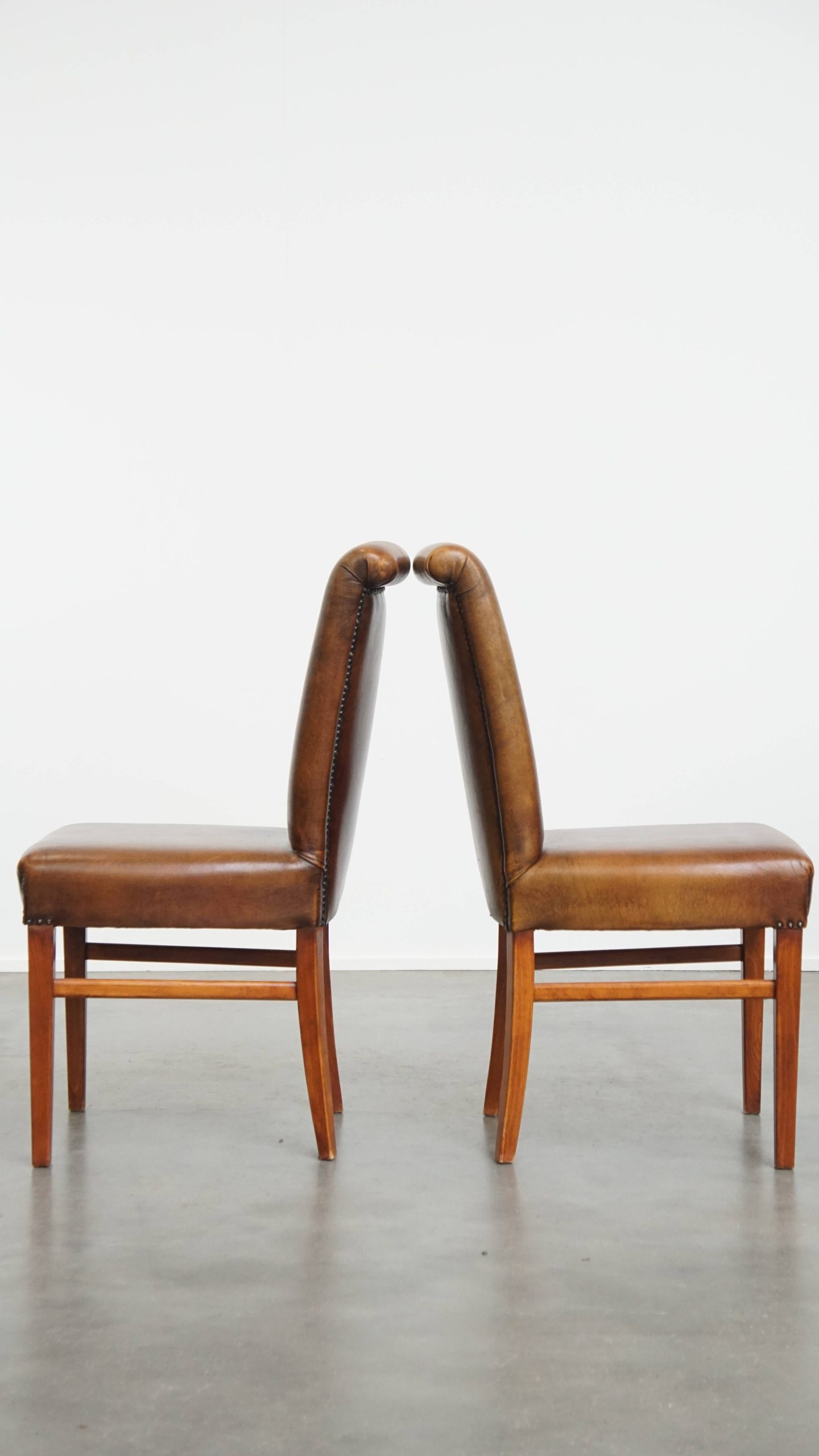 Set Van 6 Comfortabele, Statige Eetkamerstoelen Van Schapenleer image 6