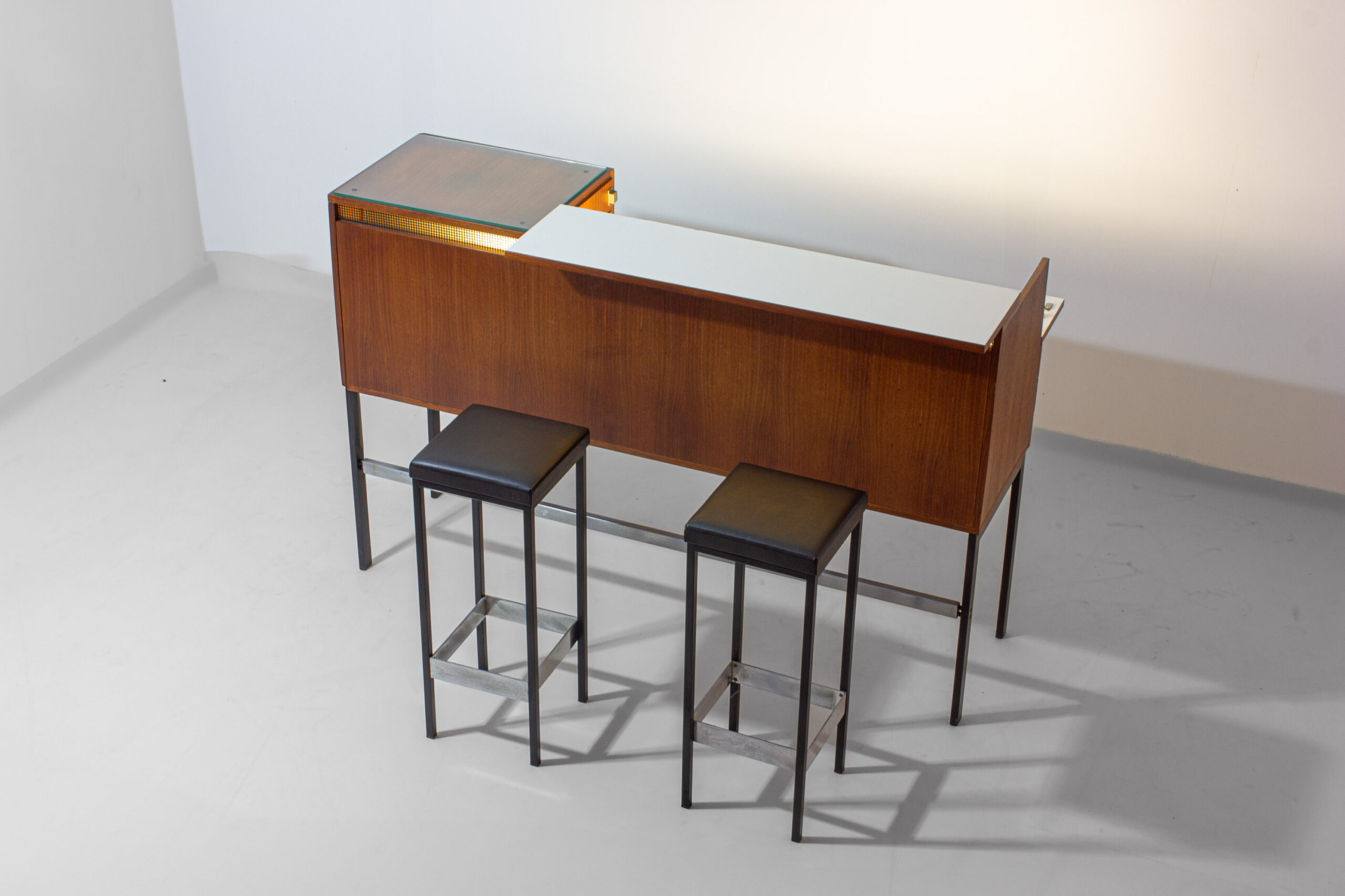 Zeldzame Mid-century Roger De Winter Cocktail Bar In Teak Met Bijhorende Krukken, 1960 image 8