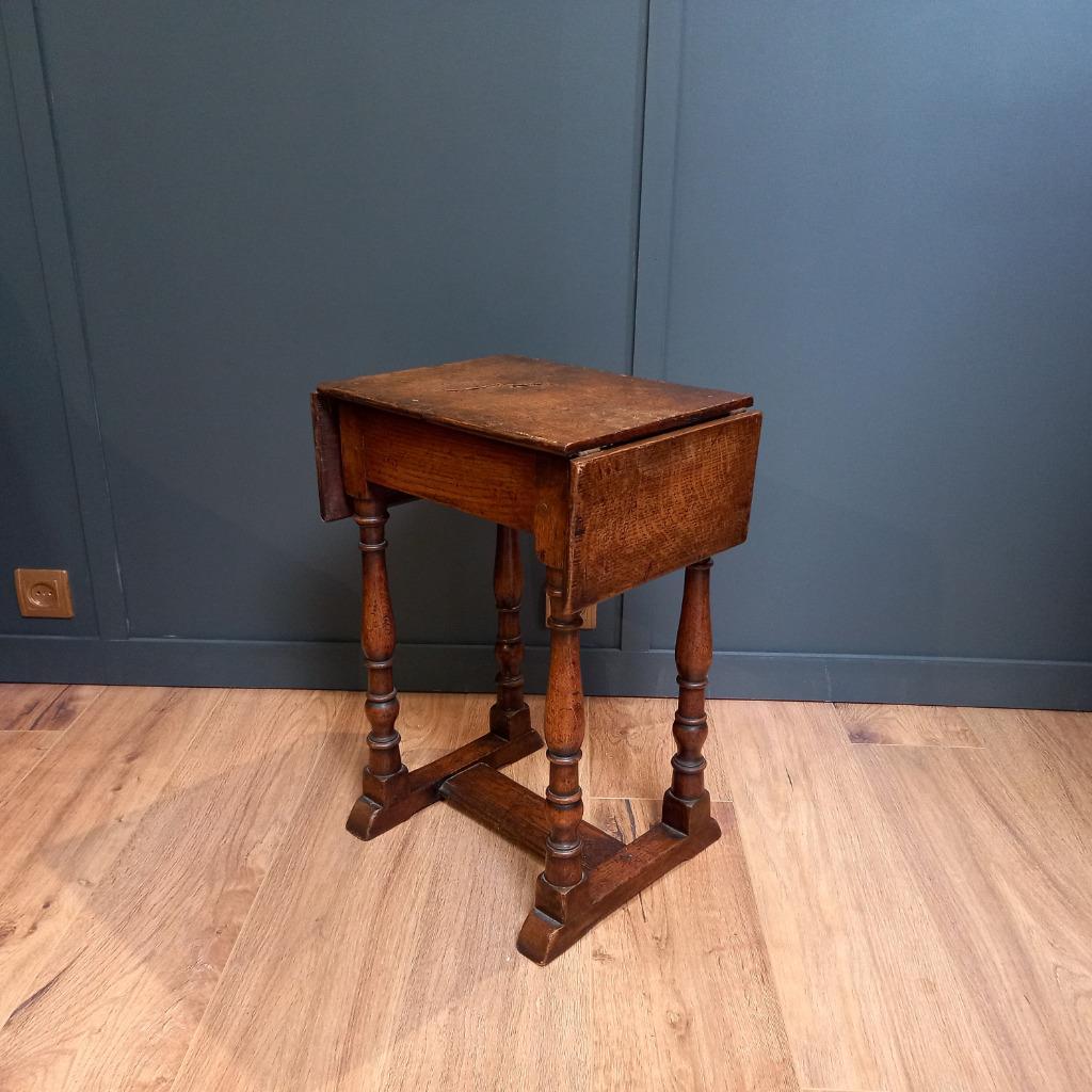 Antieke Drop Leaf Jointstool image 6