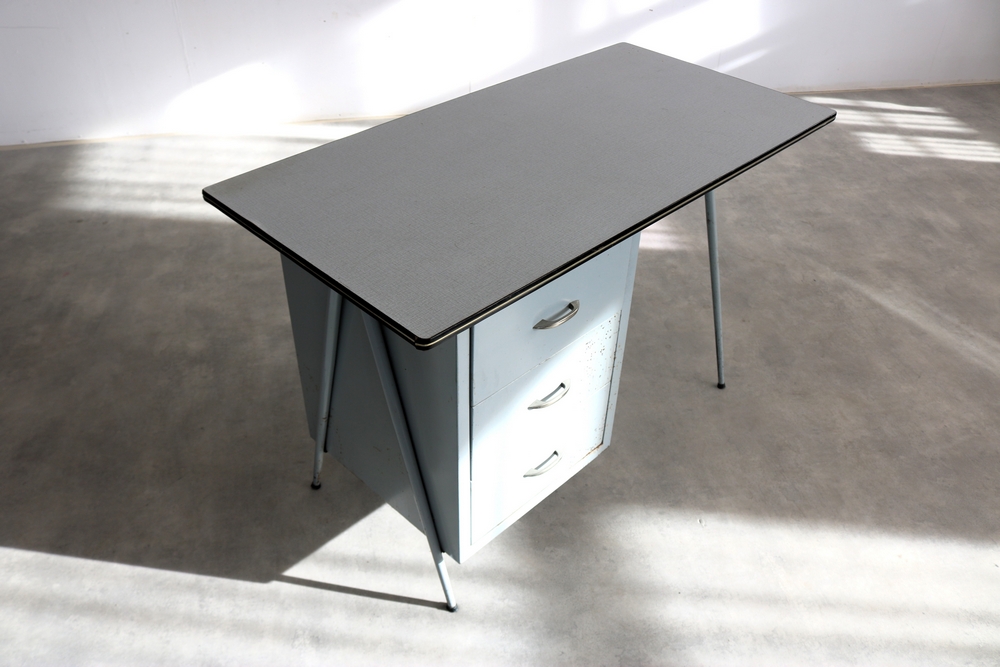 Vintage Bureau | Industrieel | Jaren 60 | Desk image 11