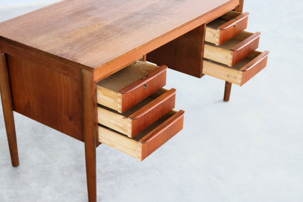 Vintage Laag Bureau | Teak | Jaren 60 | Deens image 7