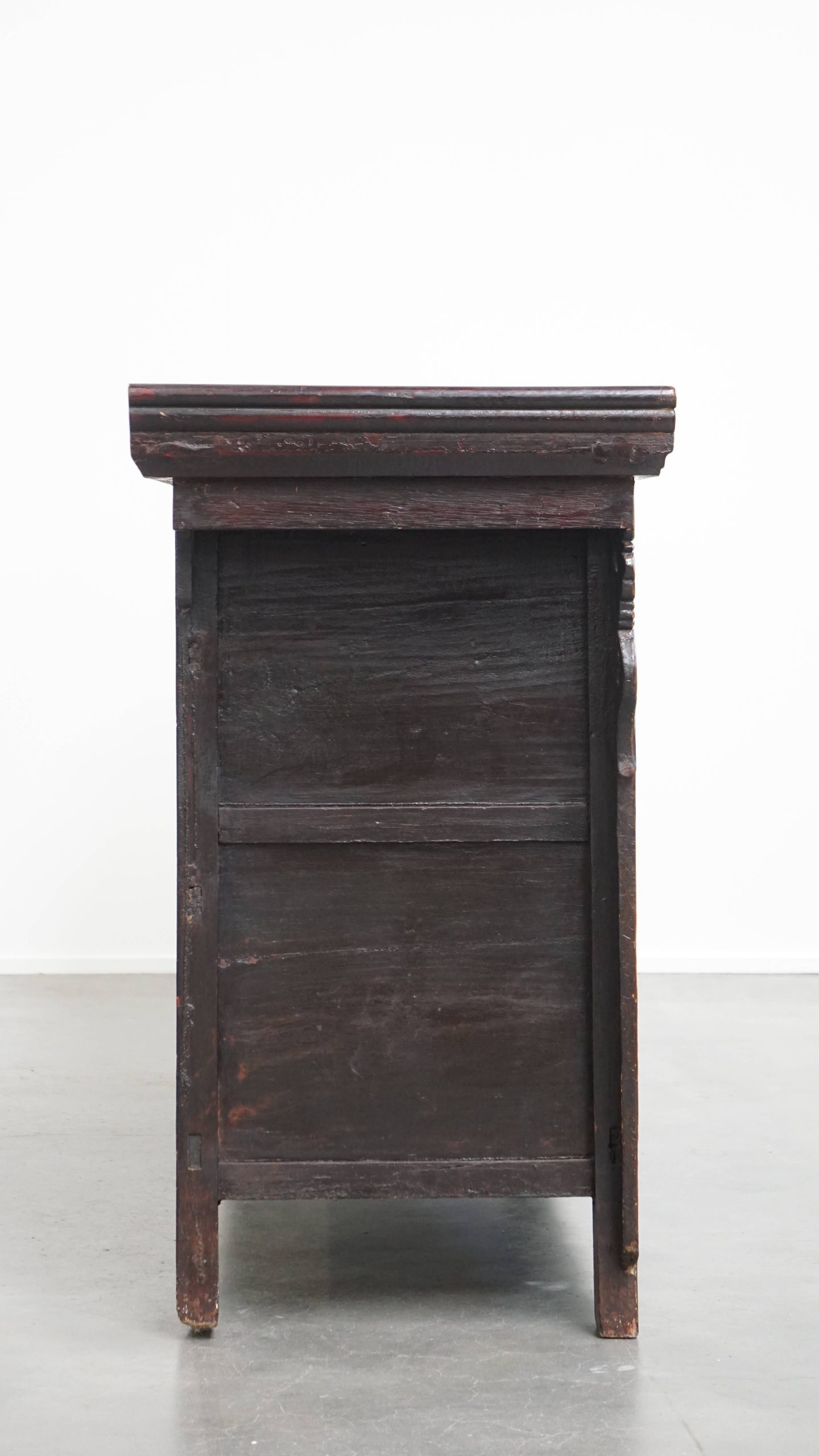 Antiek Houten Chinees Dressoir/ Altaar In Een Warme Donkere Kleur En Mooie Details image 4
