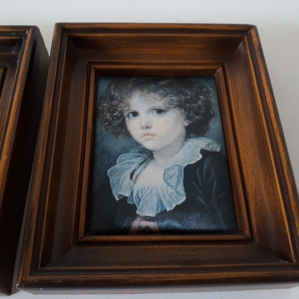 * 2 Retro Schilderijtjes Met Bekende Prentjes Op Zijde image 5