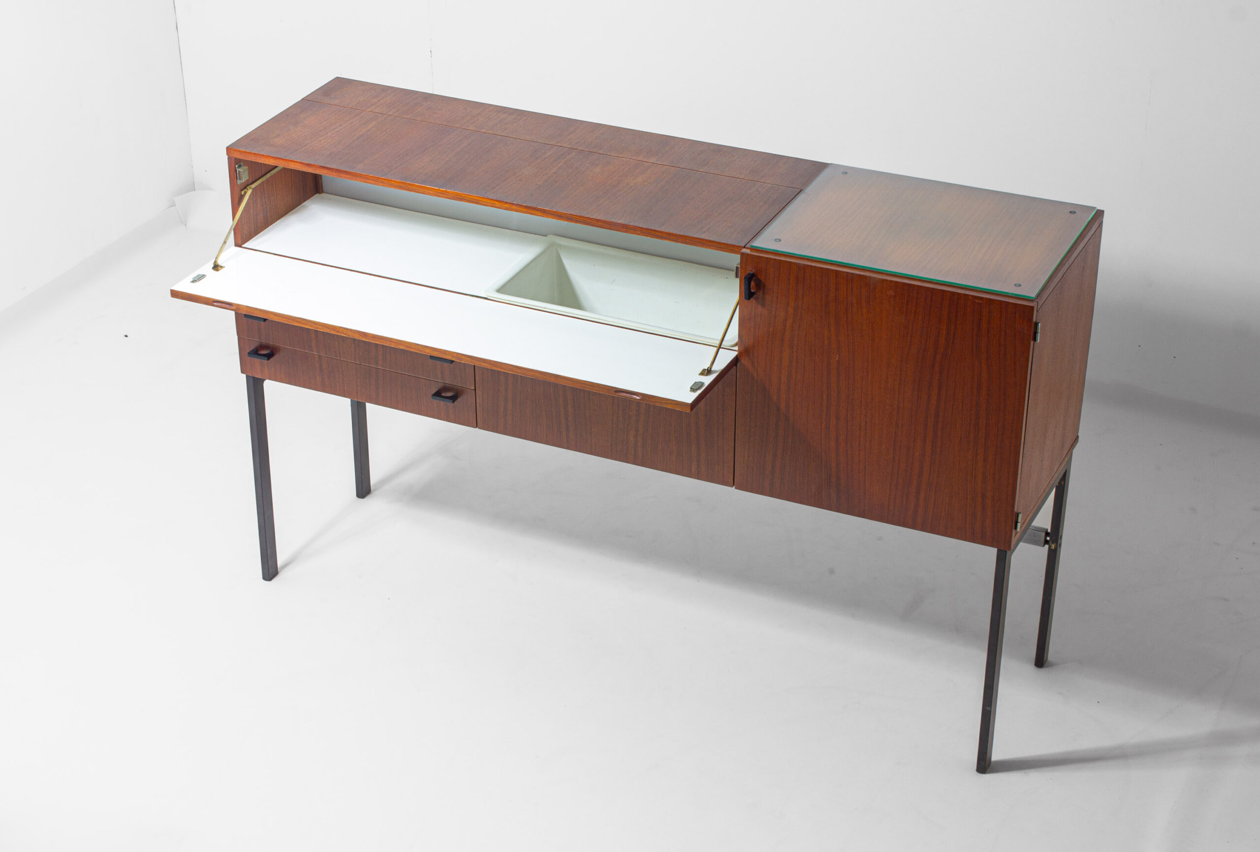 Zeldzame Mid-century Roger De Winter Cocktail Bar In Teak Met Bijhorende Krukken, 1960 image 4