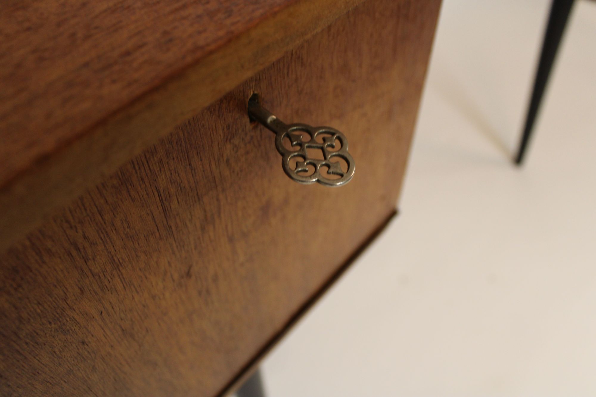 Mid-century Vintage Bureautje – Jaren ’60 – Teak – Design Bureau / Schrijftafel / Retro Meubel image 8