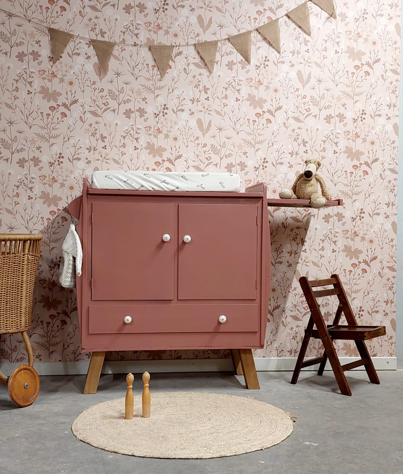 Vintage Commode Lynn Oud Roze Kleur image 6