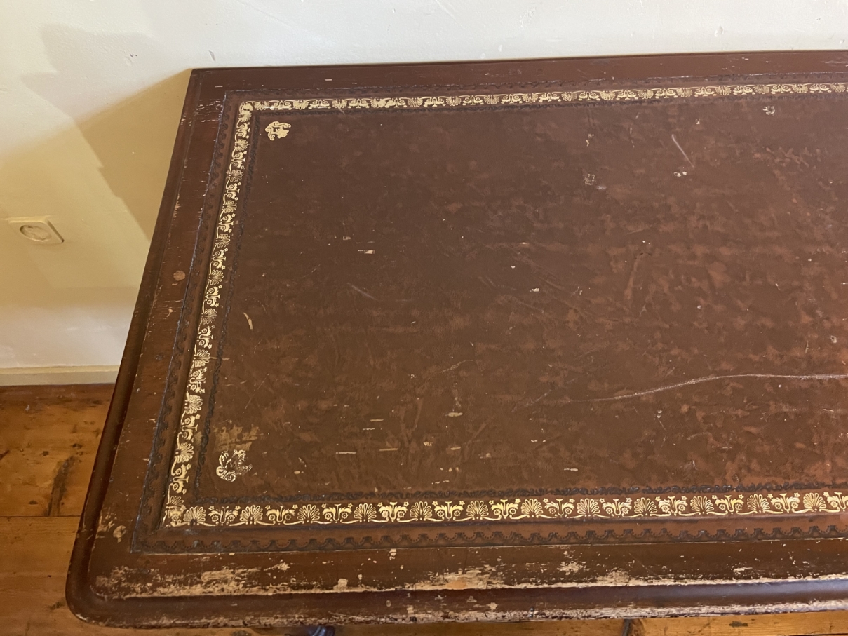 Magnifiek Bureau Werktafel Leer En Ingelegd Met Bladgoud 19e Eeuws Frans image 16
