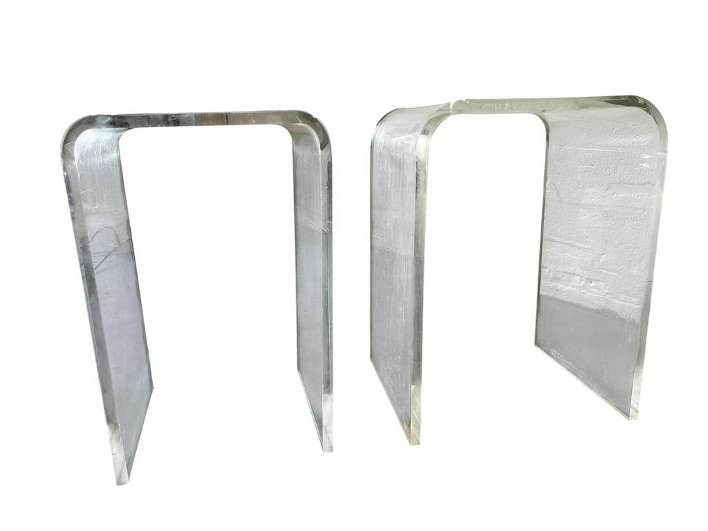 Set Van 2 Vintage Plexi Curved Bijzettafeltjes / Sidetables image 7