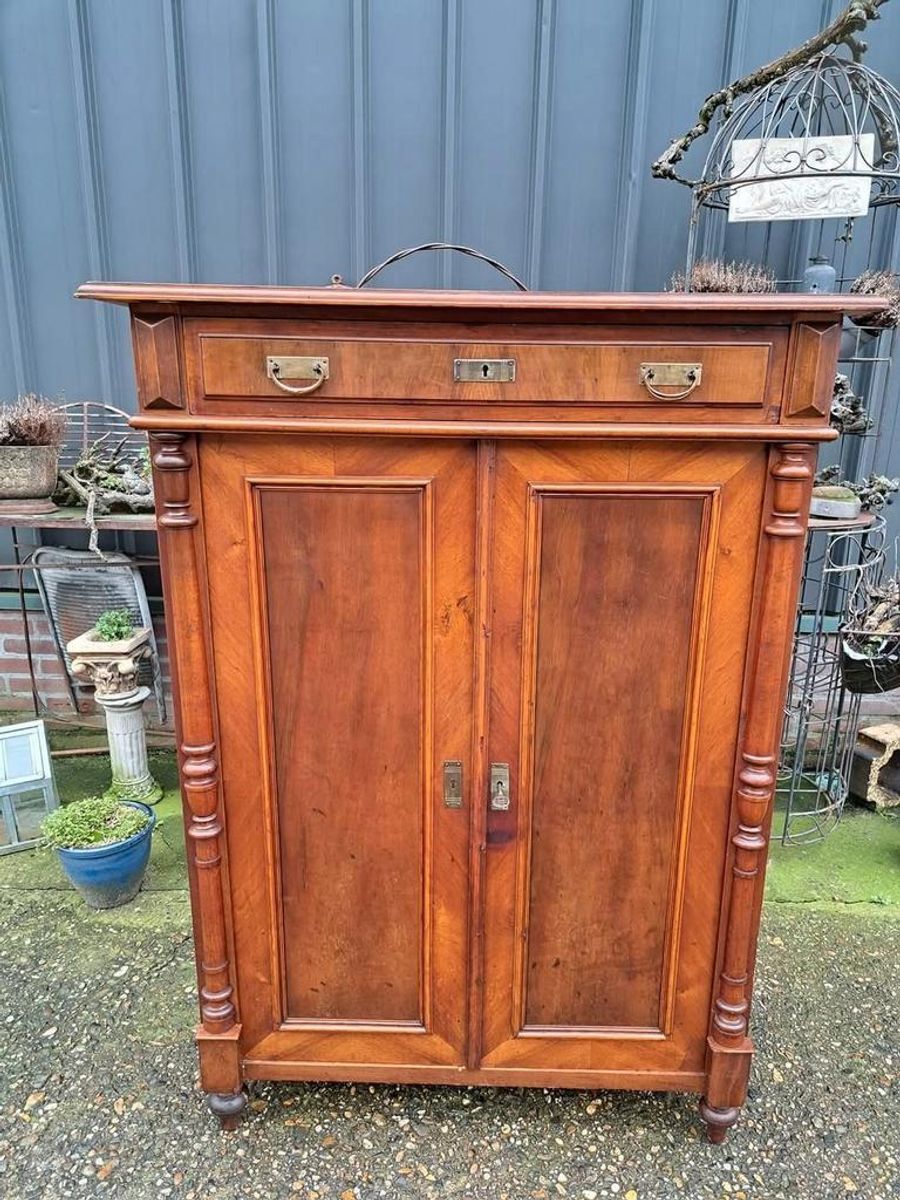 Antieke Vertico, Meidenkast Afm. 100x48cm En 137/171cm Hoog. image 2