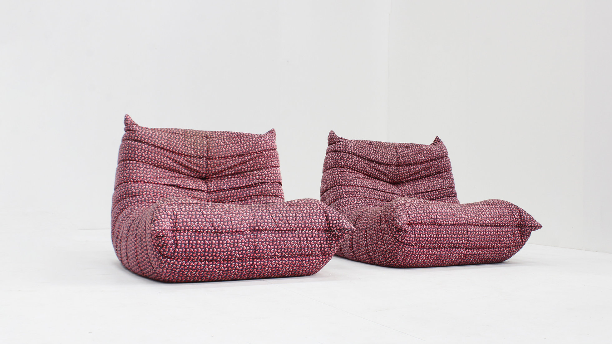 Set Vintage Togo Armchairs By Michel Ducaroy For Ligne Roset 1976 image 2