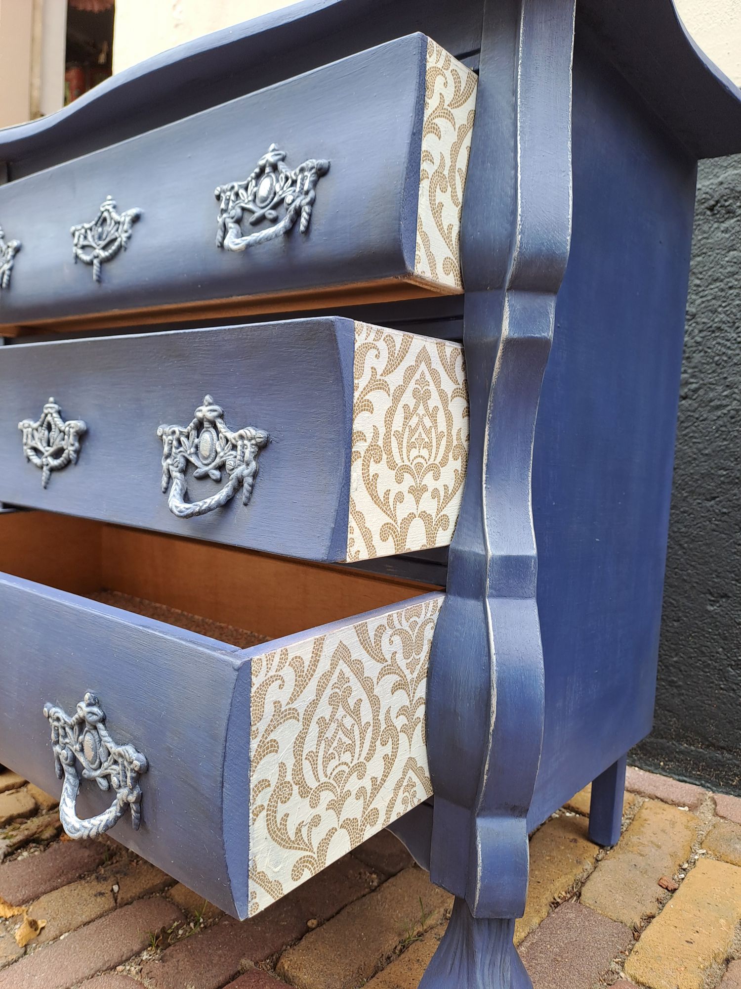 Ladekast - Buikkastje - Blauw Met Zilveren Details image 12