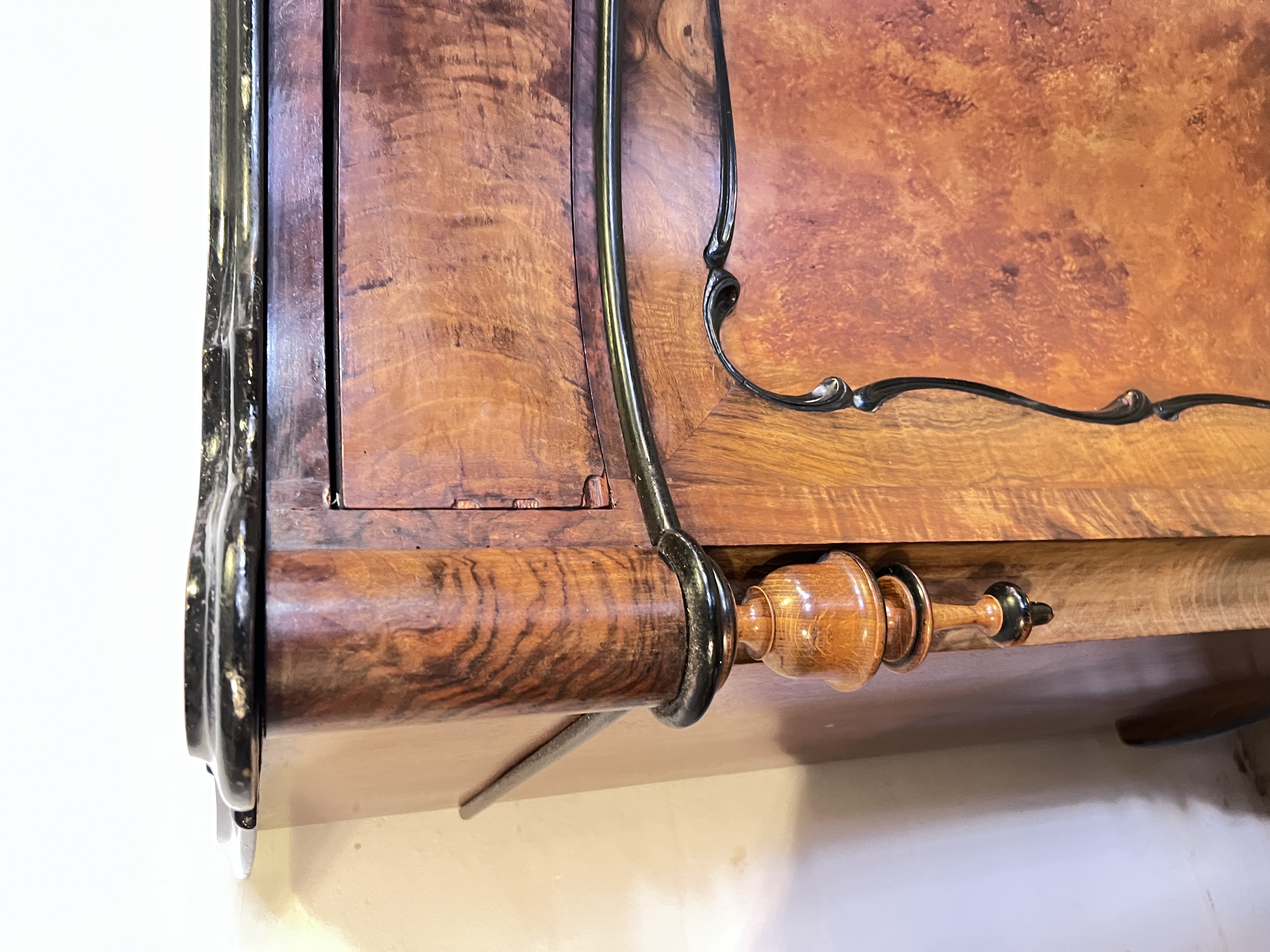 Antieke Mahonie Kast Met Twee Deuren En Lade, Zwarte Details Zgn. Willem 3 Stijl, 113 Cm Breed image 4