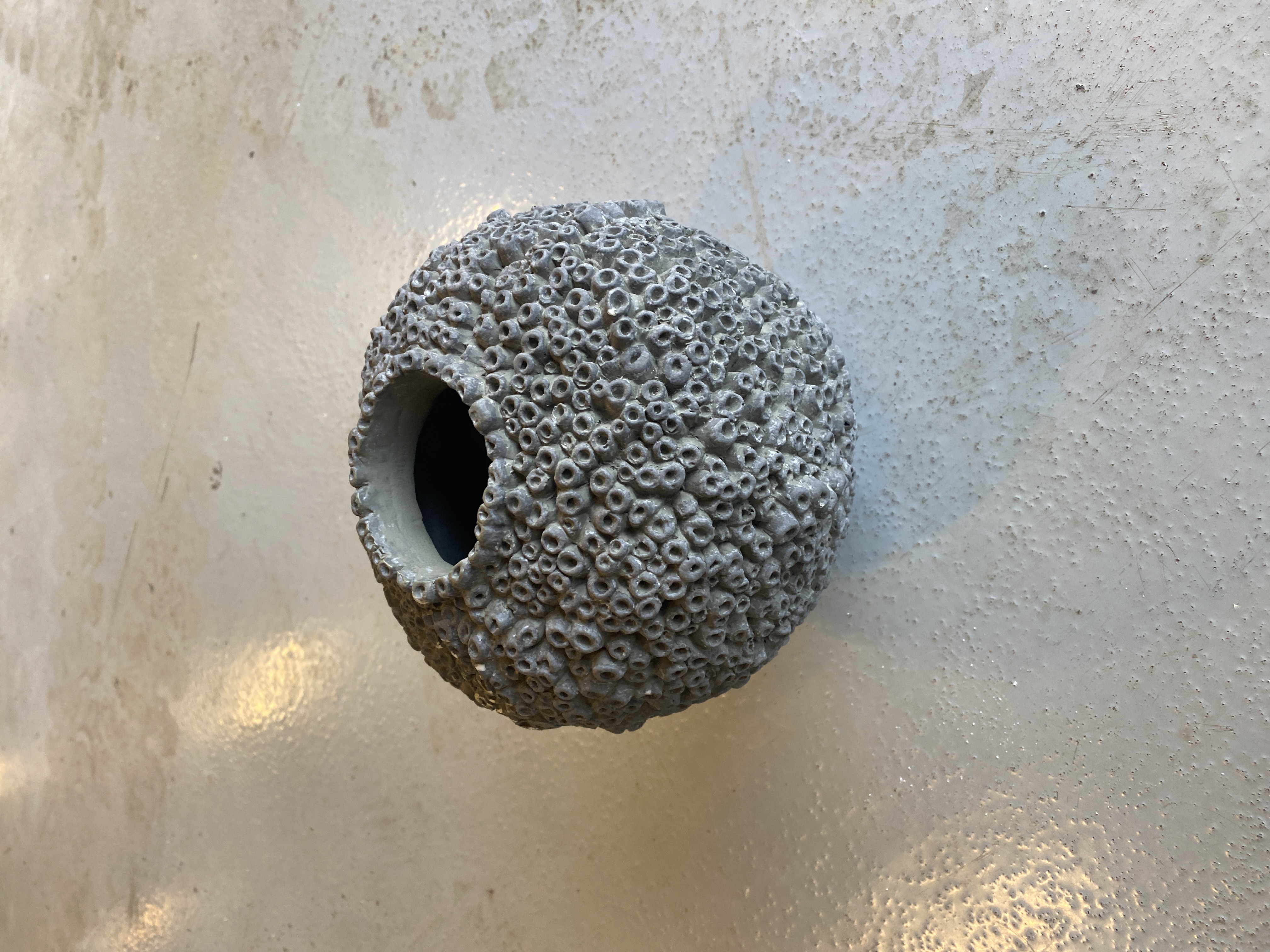 101 Copenhagen | Sunao Vase Petit Beehive - Dark Grey image 5