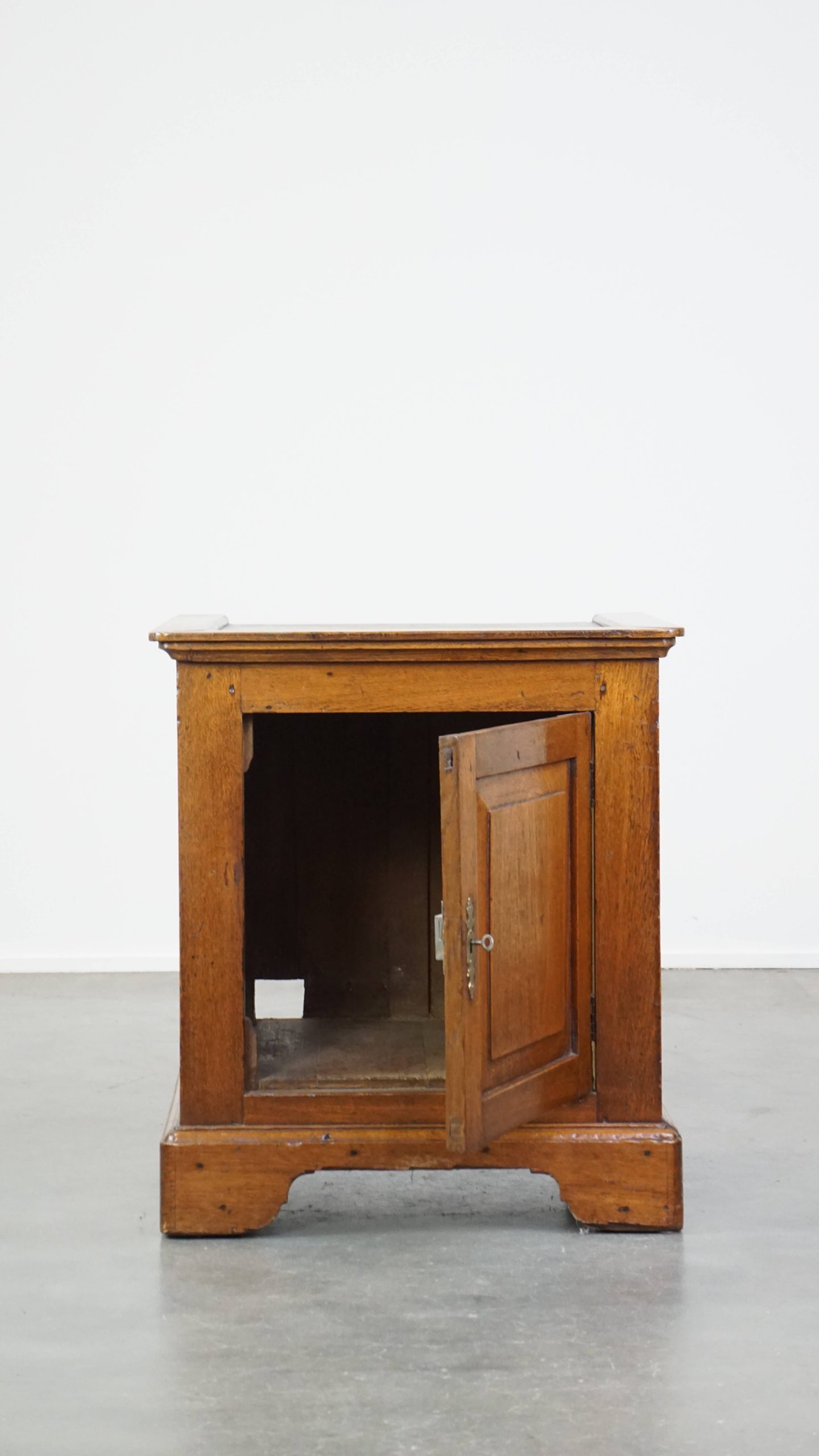 Antiek Engels 1-Deurs Kastje/ Bijzettafel Uit Midden/ Eind 19E Eeuw image 4