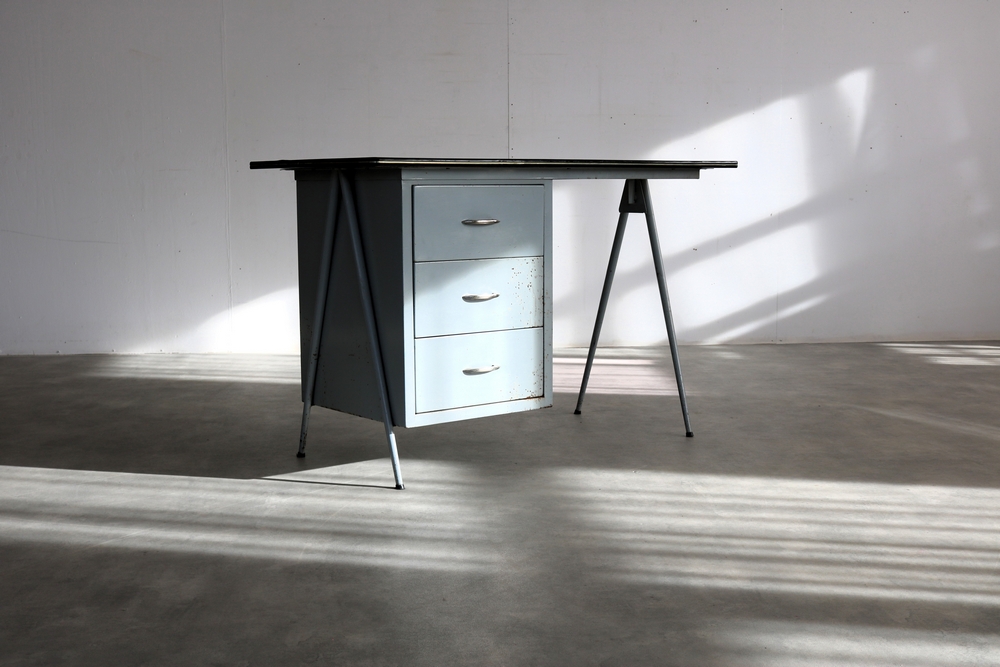 Vintage Bureau | Industrieel | Jaren 60 | Desk image 9