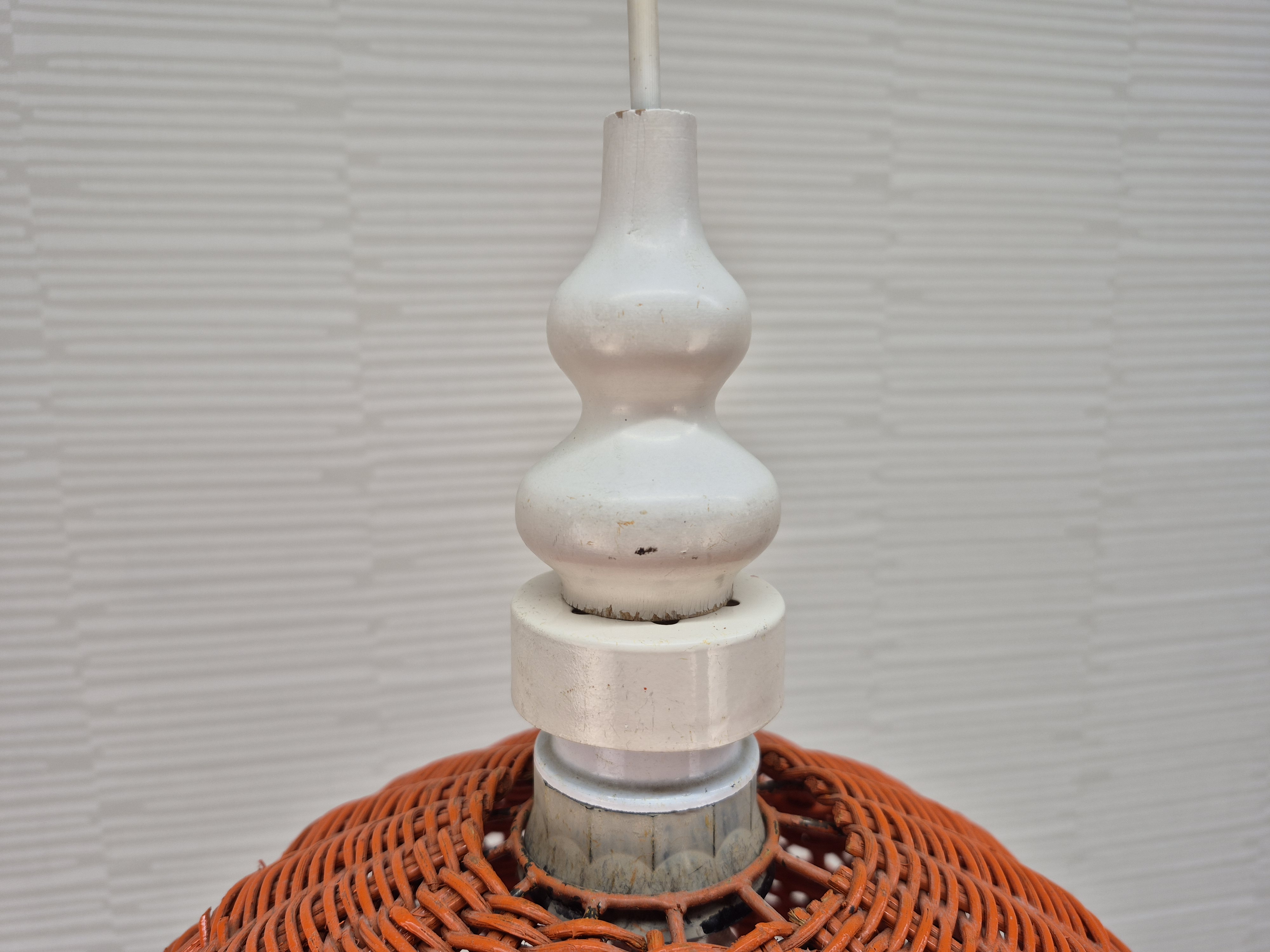 Poolse Vintage Oranje Rieten Lamp. Hanglamp Rotan. image 5