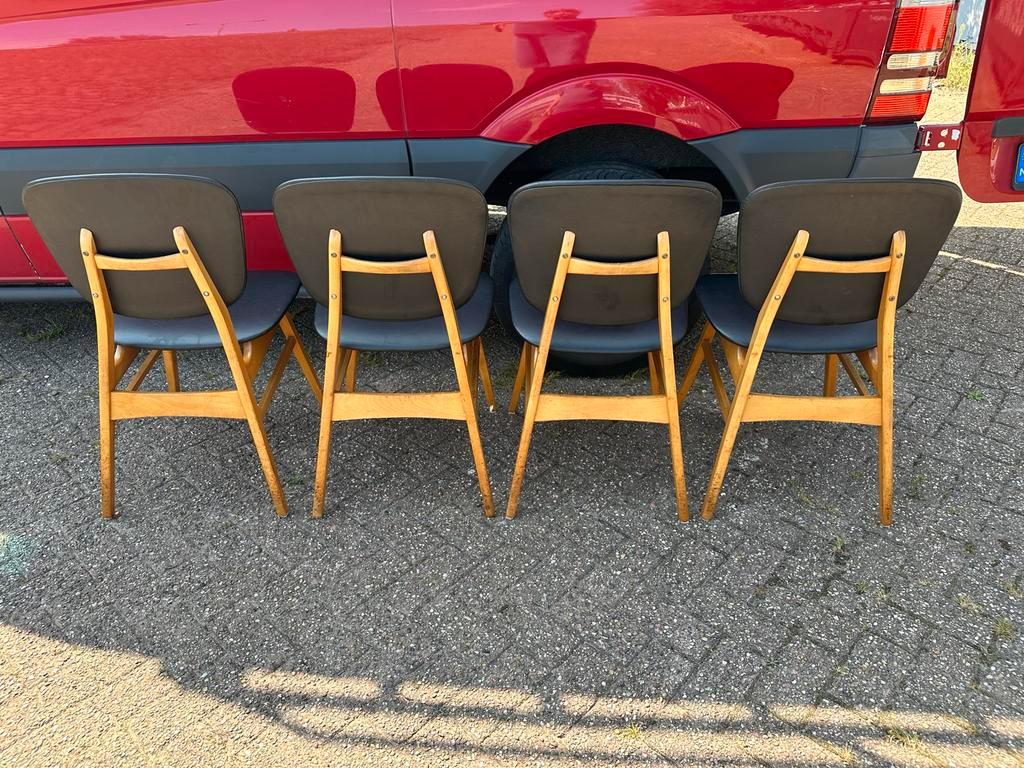 Set Van 4 Vintage Stoelen image 9
