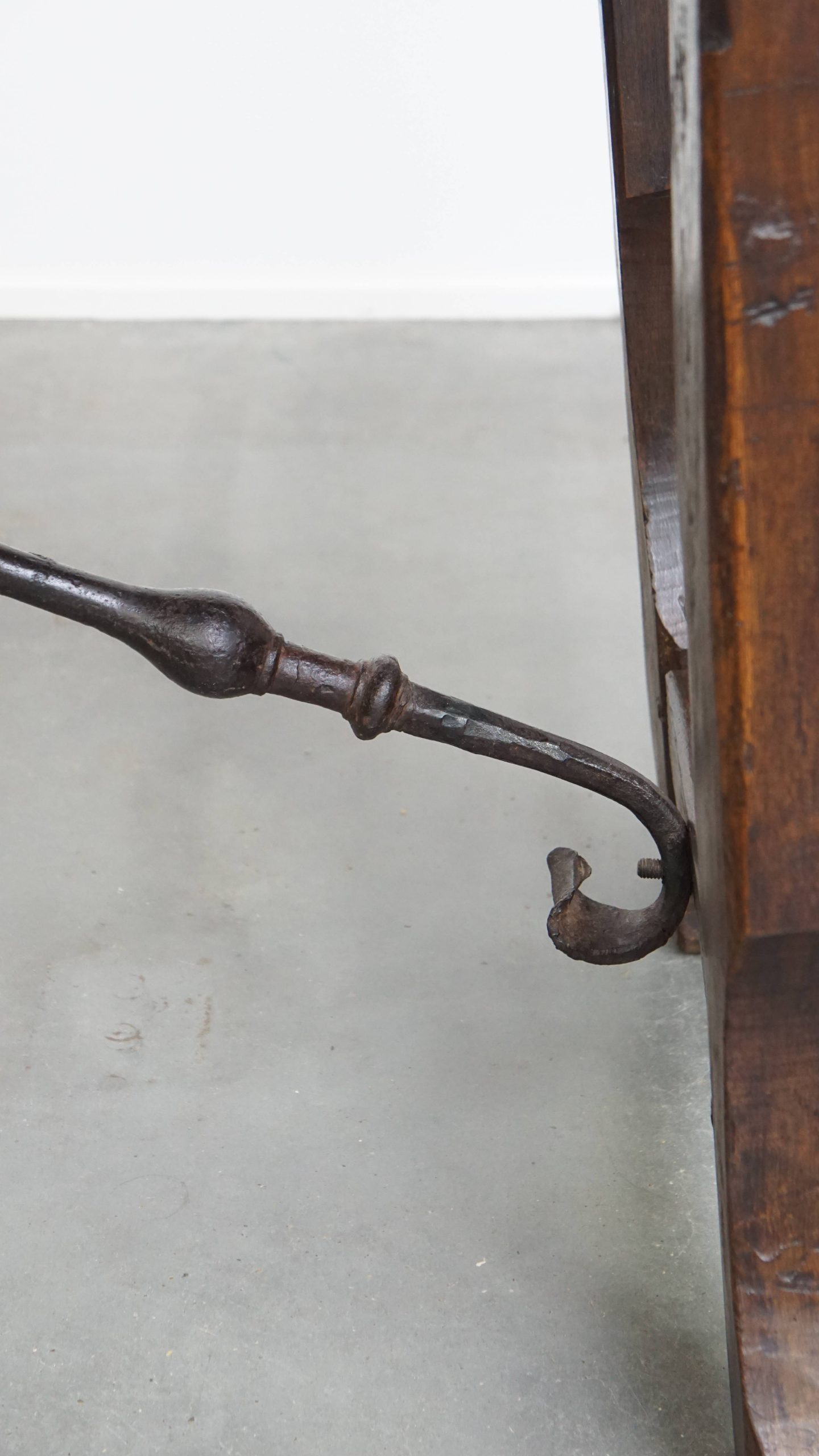 Karaktervolle 18e-eeuwse Antieke Spaanse Side Table/ Eettafel Met Een Prachtig Patina image 13