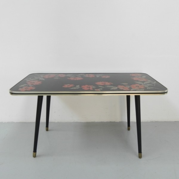Vintage Salontafel Met Glazen Blad En Schuine, Taps Toelopende Poten image 11