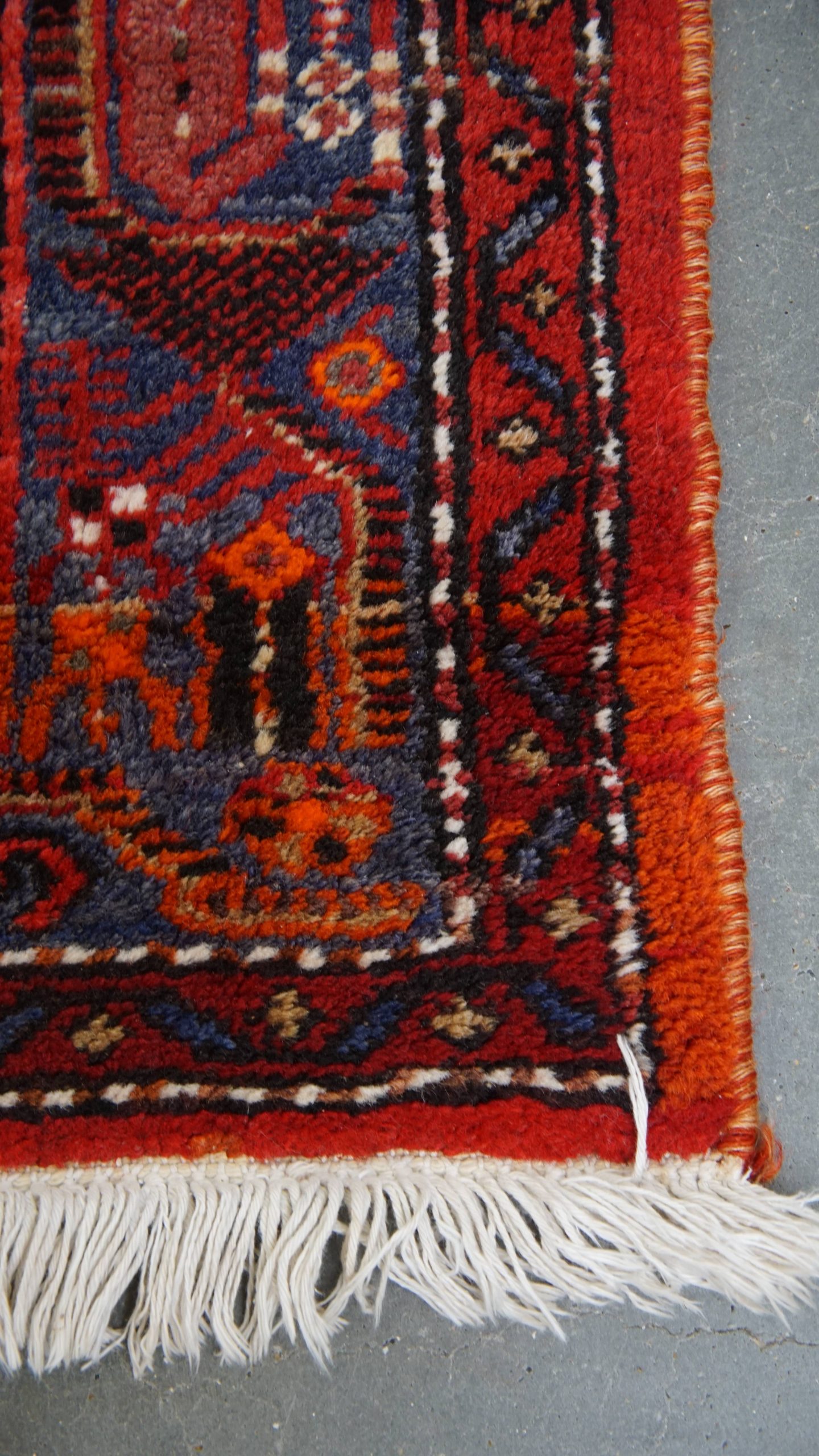 Prachtig Vloerkleed Met Voornamelijk Rood En Mooie Patronen 217x128cm image 7
