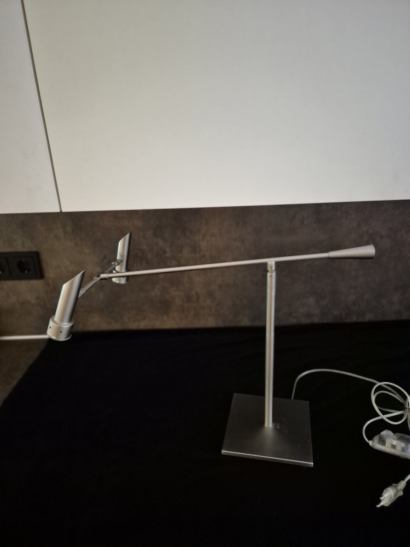 Bureaulamp - Tafellamp - Design - Zilverkleurig -verstelbaar image 3