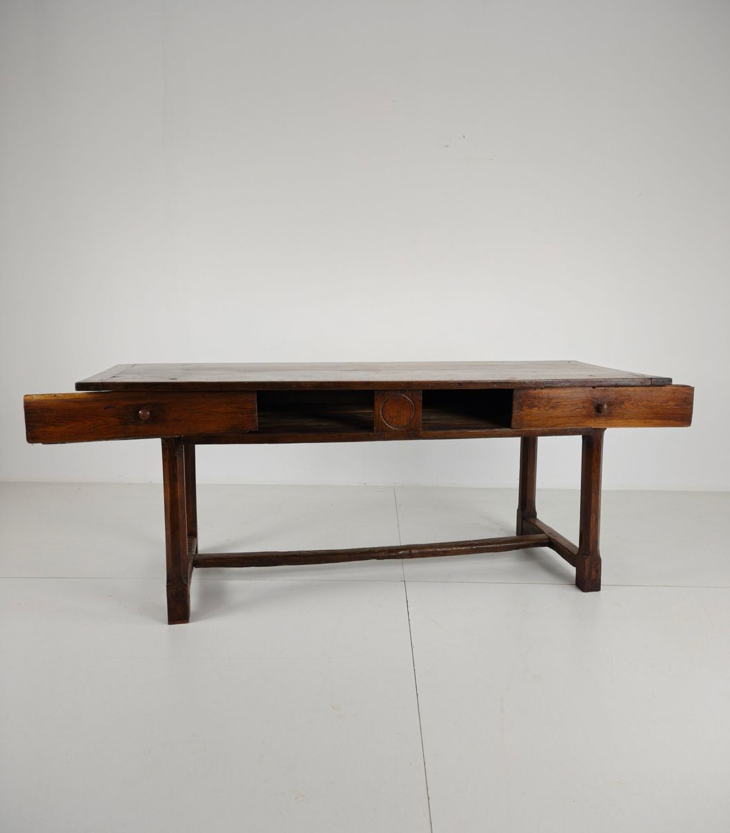 Eikenhouten Museumvitrinekast Uit De Jaren 40-50 – Horizontaal Gebogen Model image 7