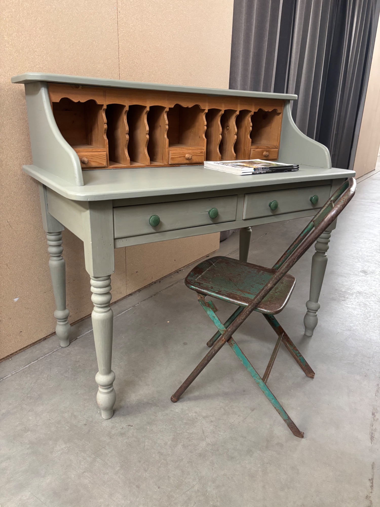 Vintage Brocante Bureau image 4