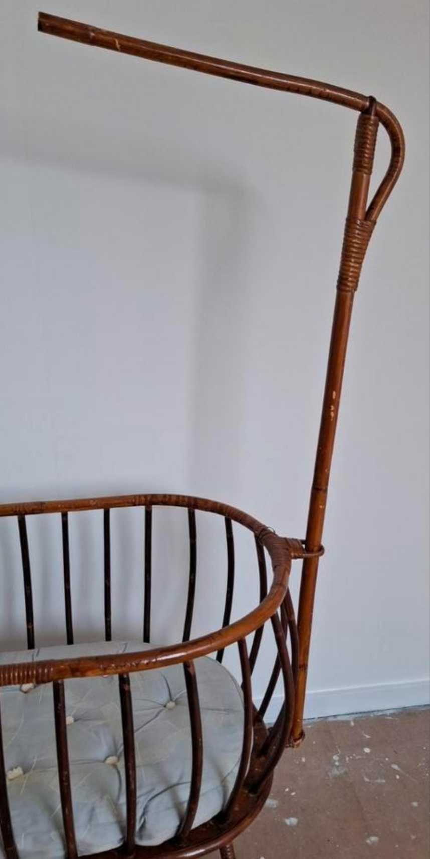 Vintage Rotan Wieg Met Stang, Sfeervol En Uniek, Jaren '70 image 8