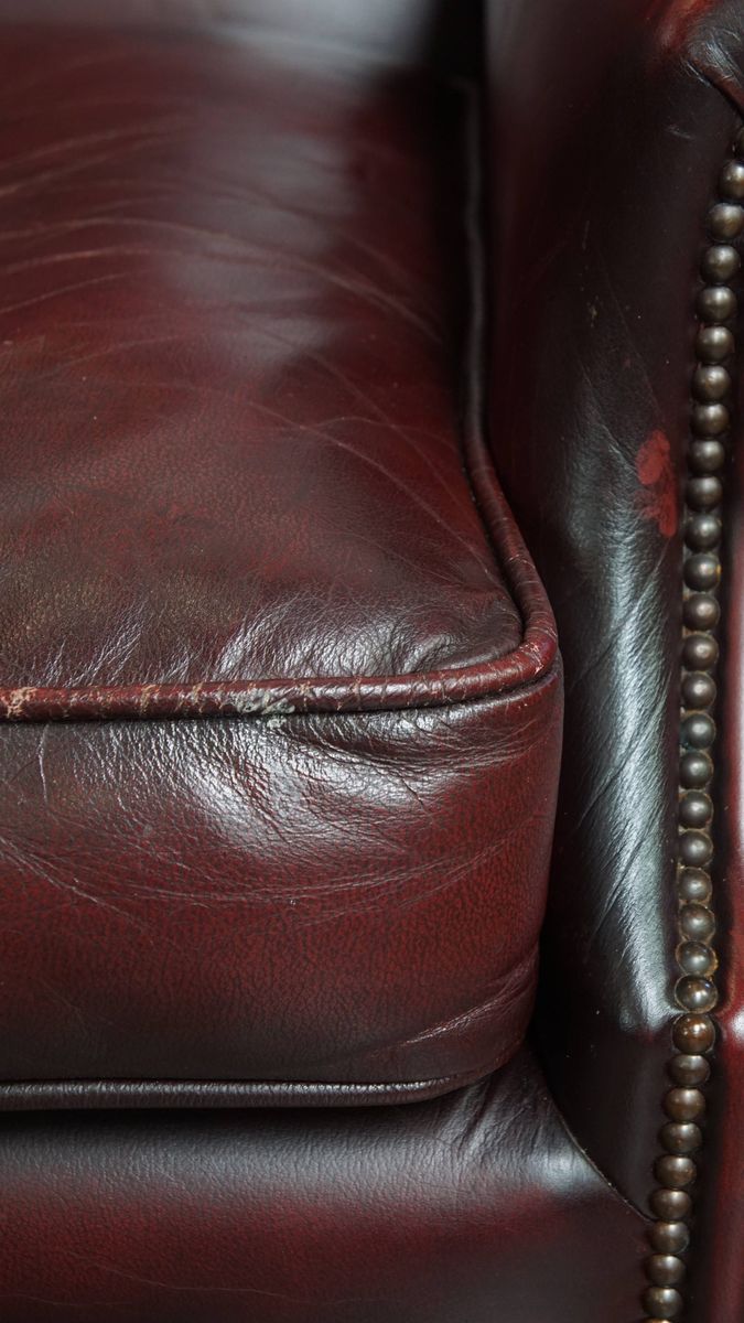 Set Van 2 Mooie En Comfortabele Bordeauxrode Rundleren Oorfauteuils In Engelse Stijl image 14