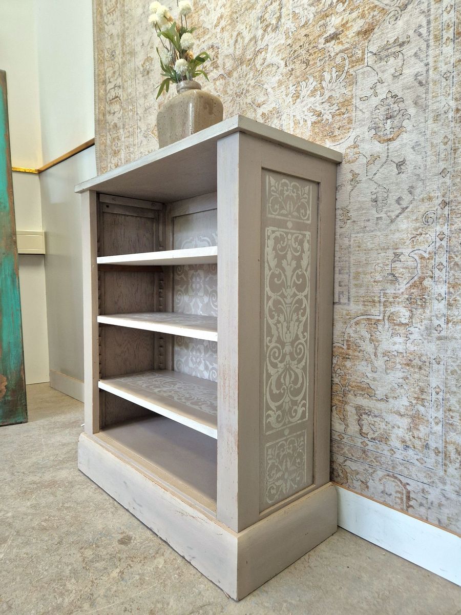 Shabby Chic Kastje/ Unieke Handbeschilderde Kastje image 6