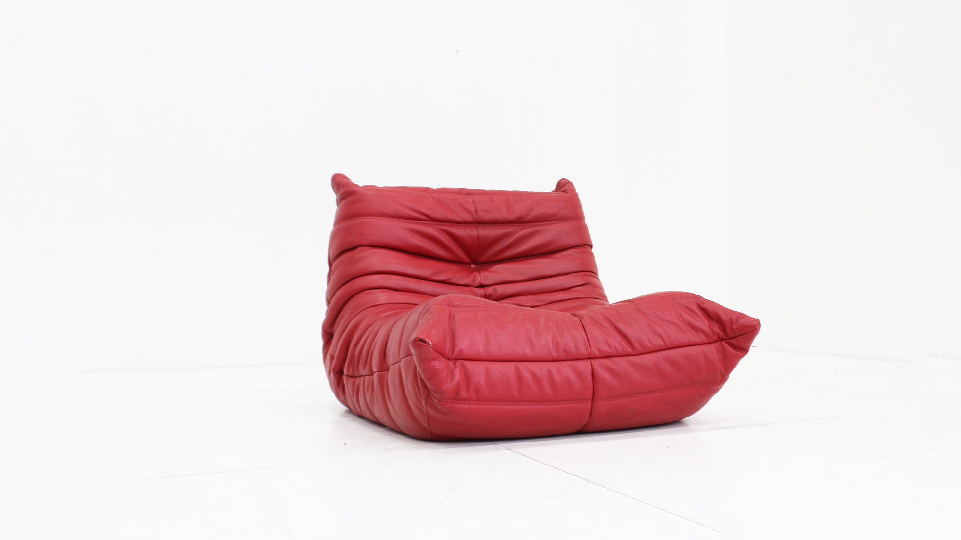 Togo Armchair Red Leather By Michel Ducaroy For Ligne Roset image 5