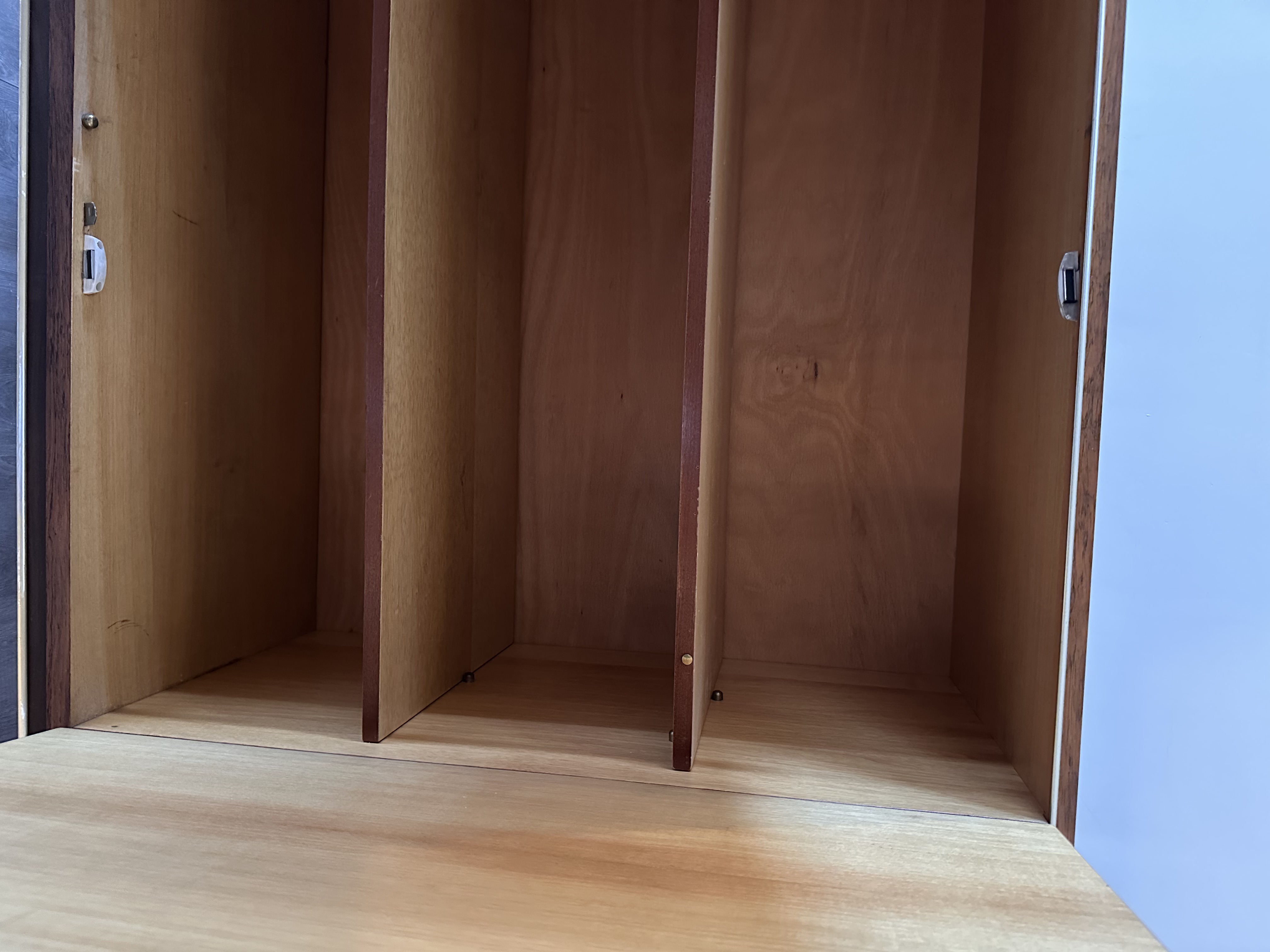 Mid Century Kast Low Board image 6