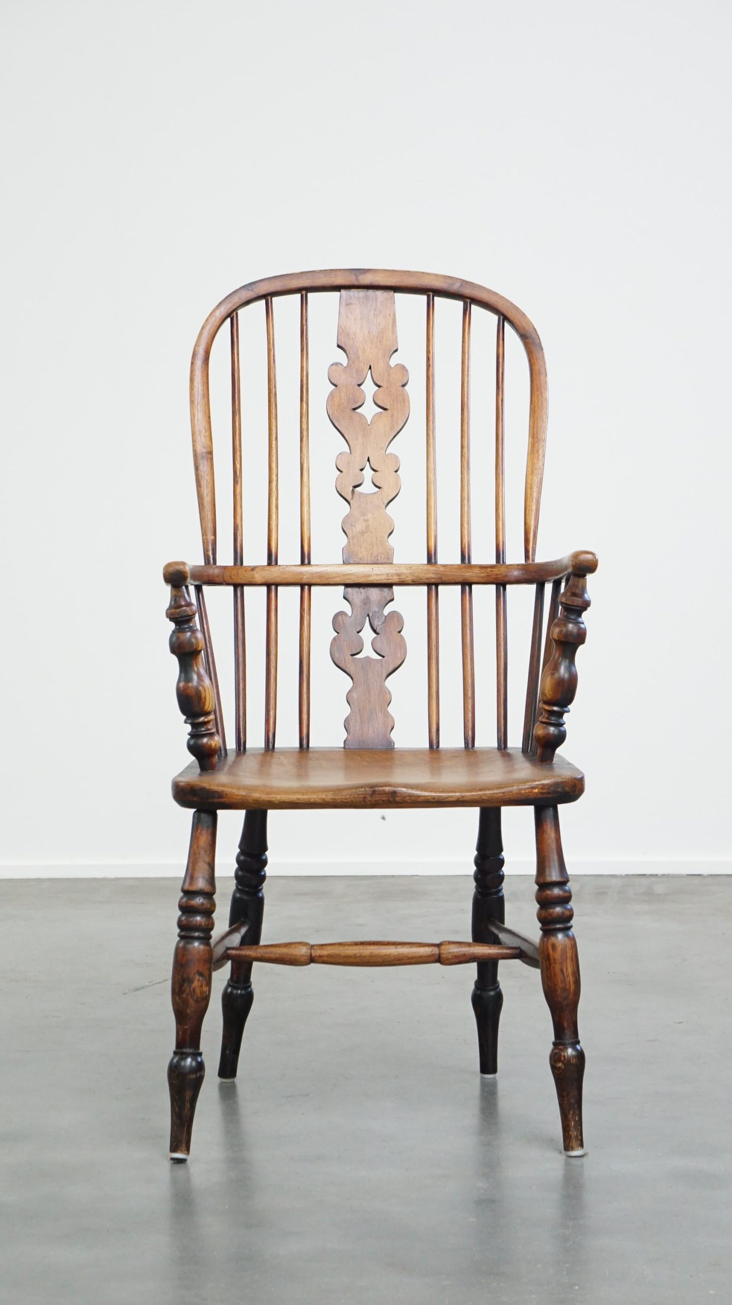 Zeer Mooie, Praktische Antieke Engelse Highback Windsor Eetkamerstoel Met Sierlijke Details image 3