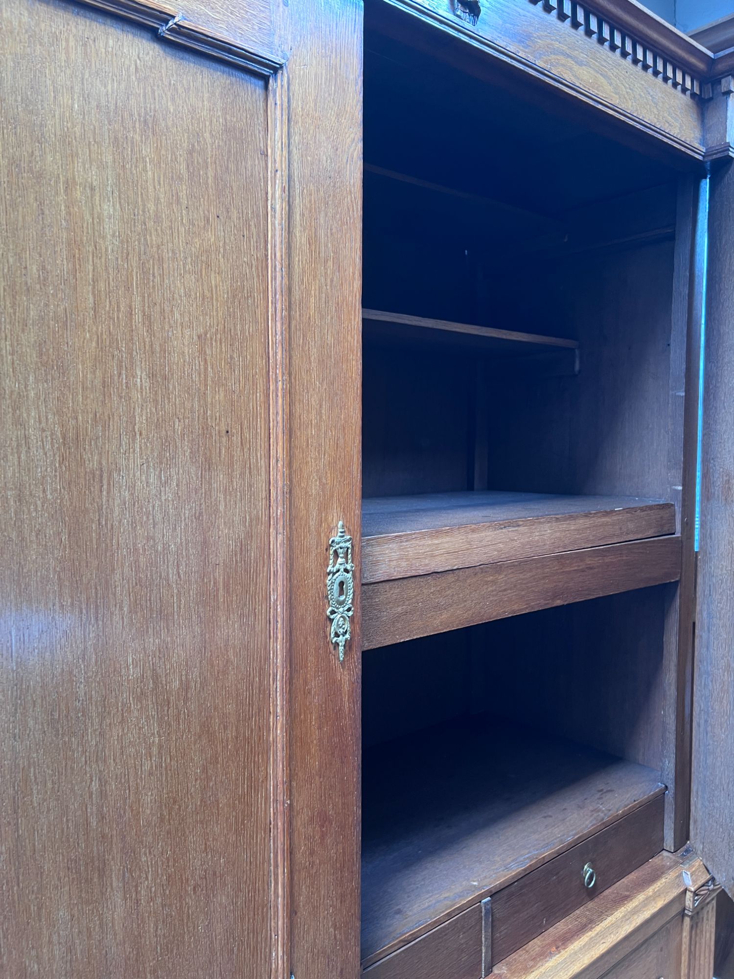 Prachtig Antiek Eiken Kabinet, 4 Deurs Kast, 221 Cm Hoog En 150 Breed image 5