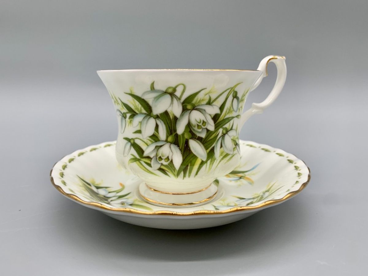 Royal Albert Flower Of The Month January Kop En Schotel image 3
