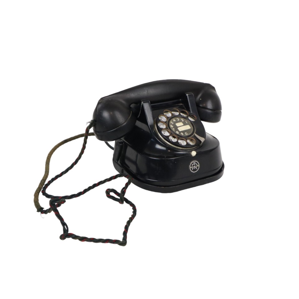 bekijk-oude-telefoon-met-draaischijf-zwart-metaal-bakeliet-rtt-1965-op