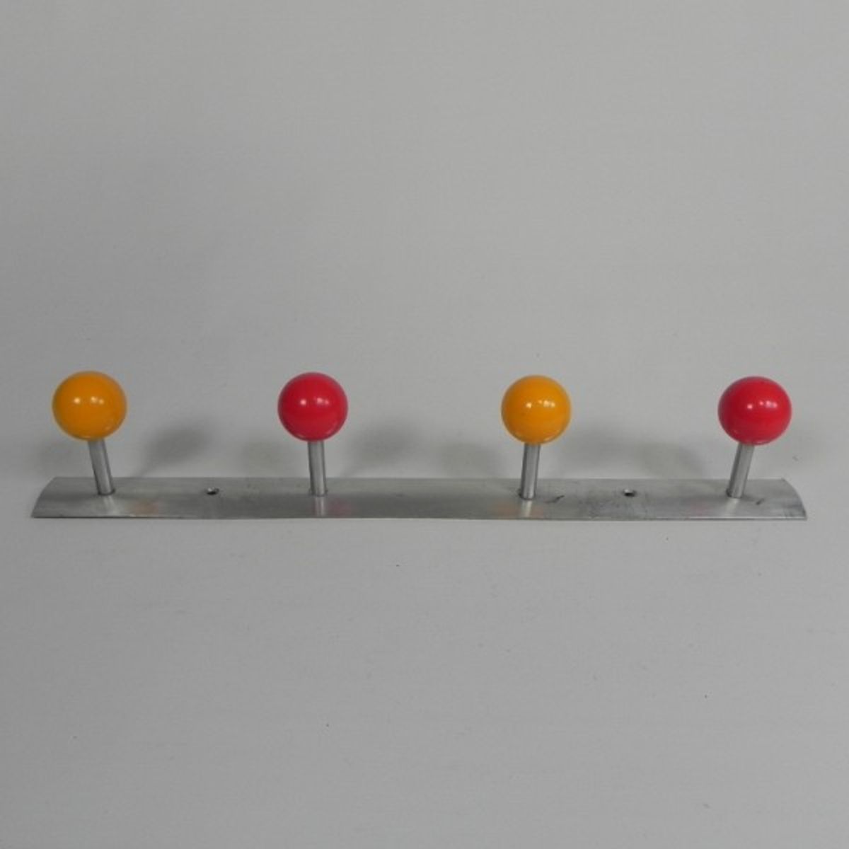 Wandkapstok Met Gekleurde Bollen, Jaren 50 image 5