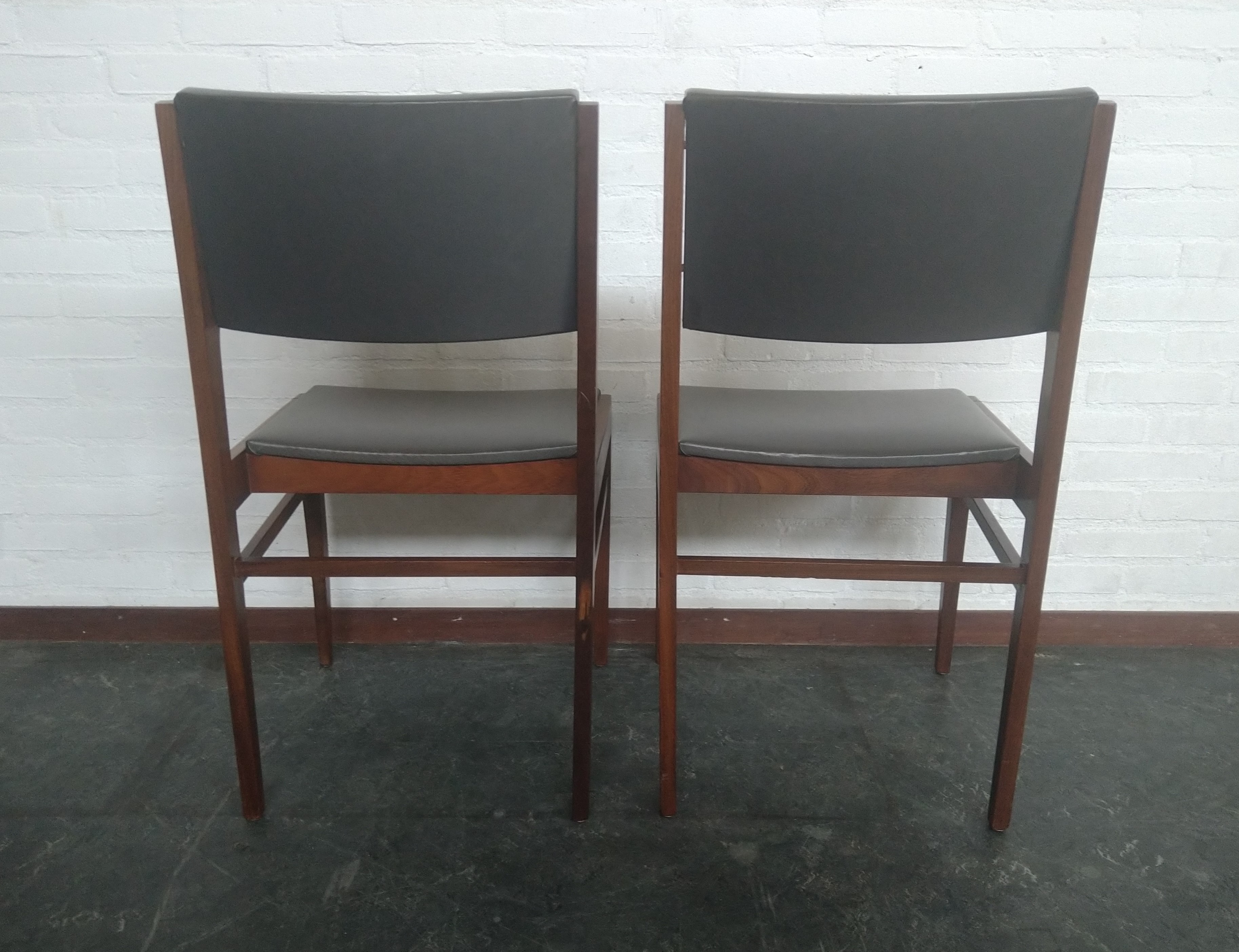 2x Teak Eetkamerstoelen image 4
