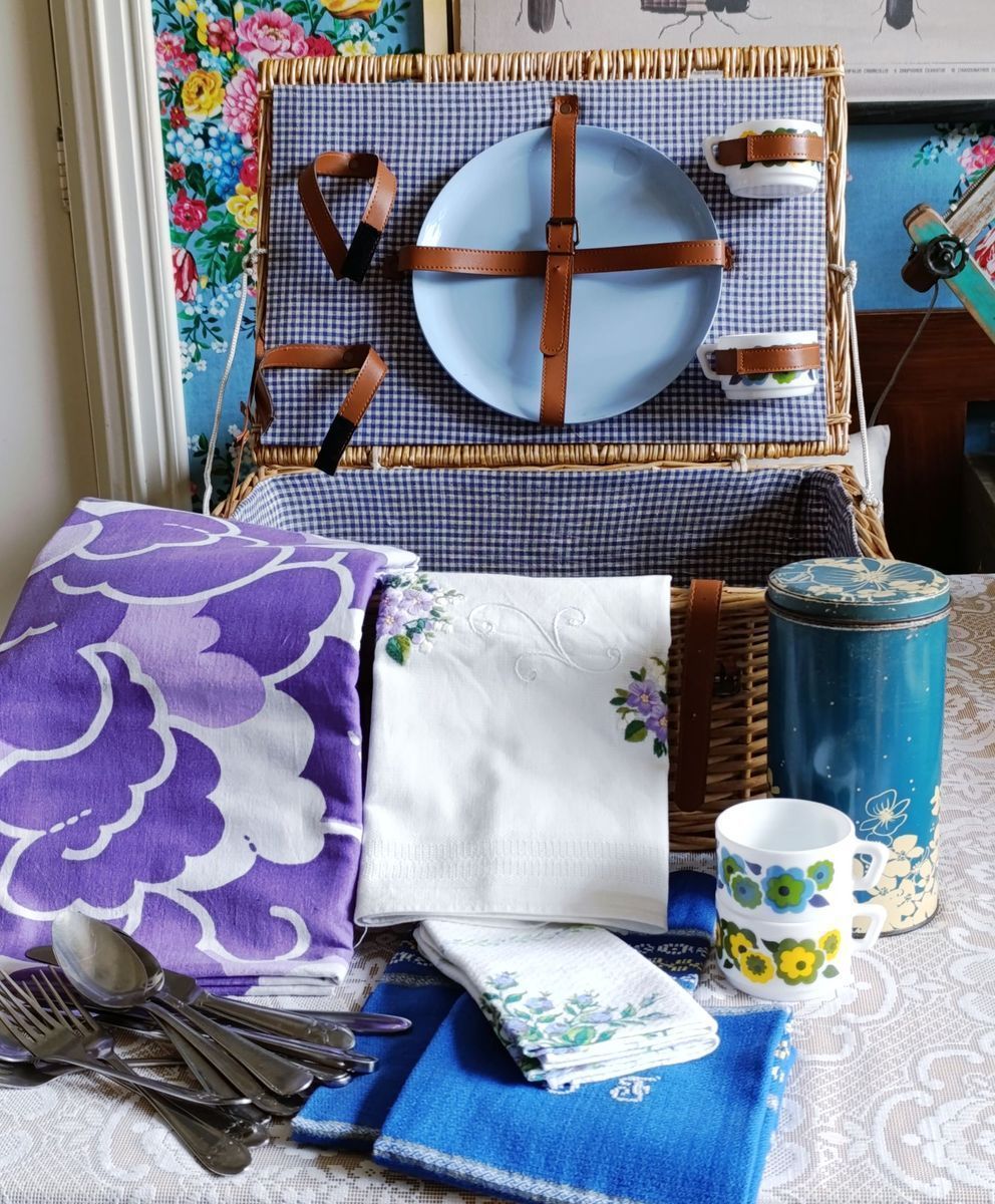 Vintage Unieke Picknickmand, Met Liefde Gerestyled image 8