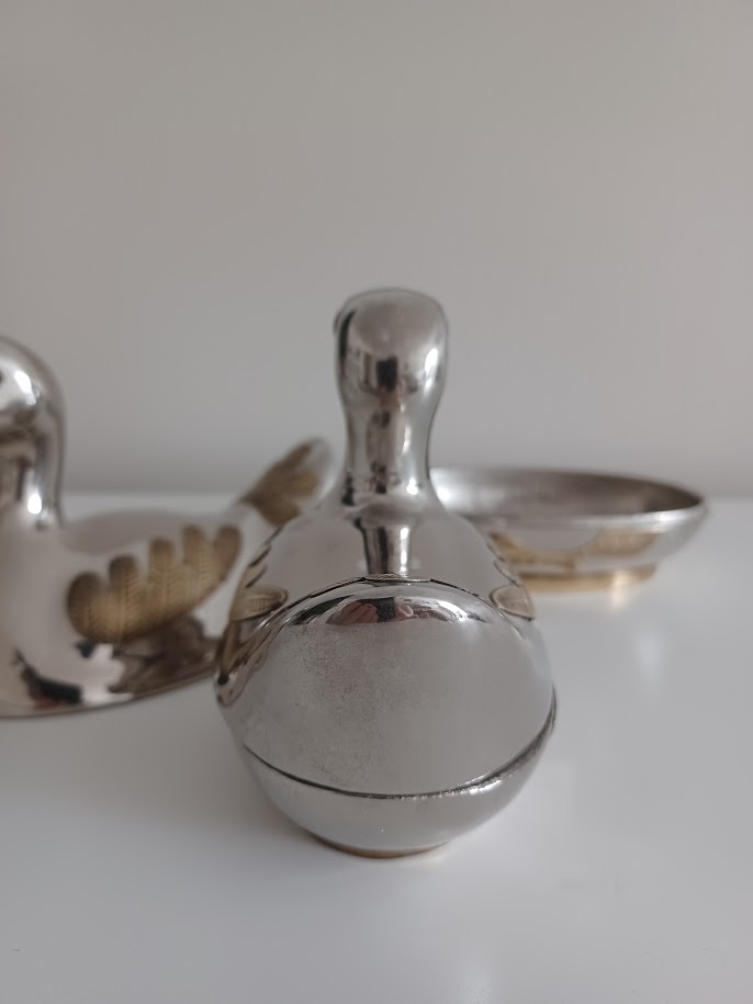 Vintage Koppel Tinnen Eendjes Met Koper. Opbergdoosjes. image 9
