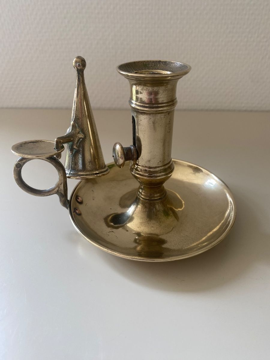 Antieke Kandelaar In Massief Koper image 4