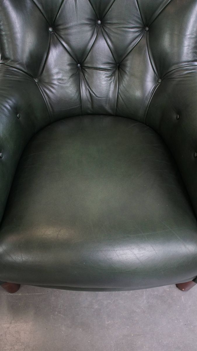 Zeer Charmante Set Van 2 Groene Rundleren Chesterfield Fauteuils In Engelse Stijl image 5