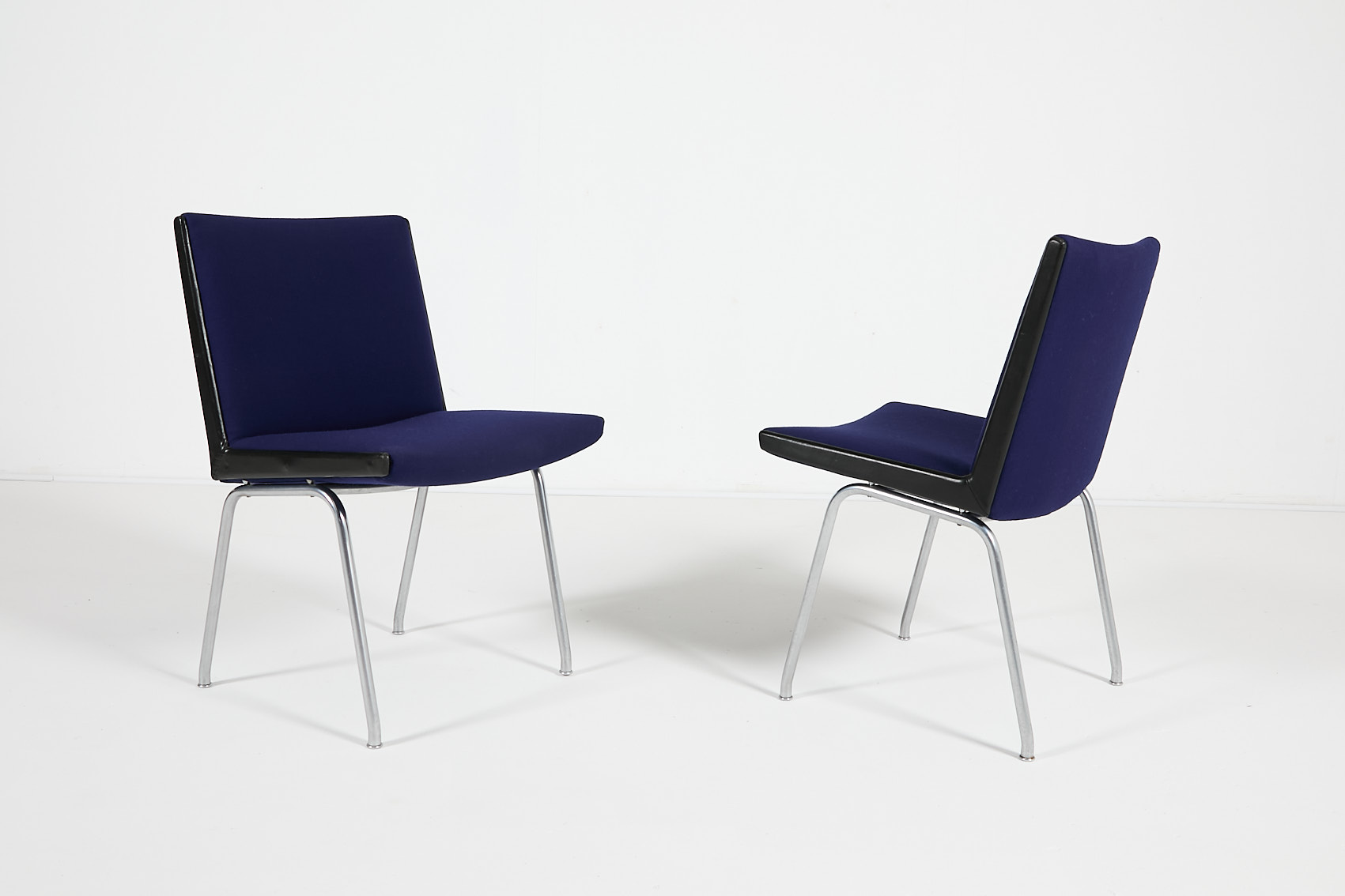 Set Of 4 Danish Modern ‘airport’ Chairs By Hans J. Wegner image 4